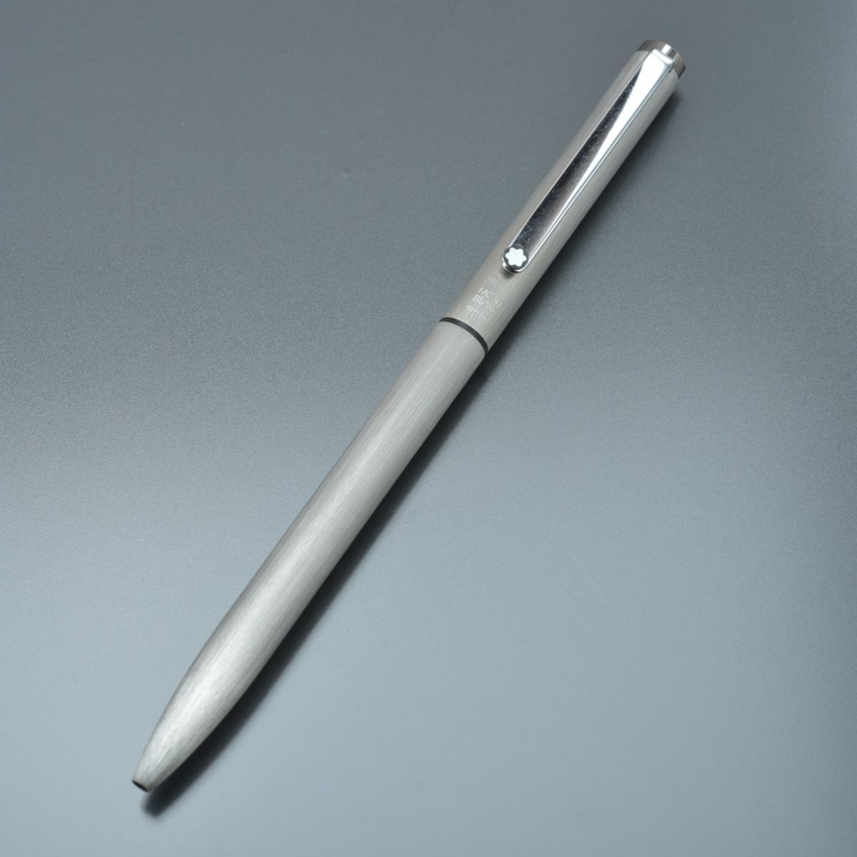 Yahoo!オークション -「モンブラン 2色 ボールペン」の落札相場・落札価格