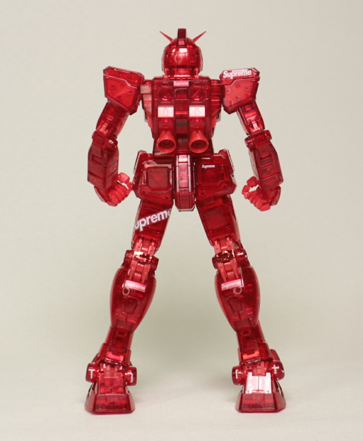 Supreme®/MG 1/100 RX-78-2 GUNDAM Ver.3.0の素組のご紹介！ - 先人に