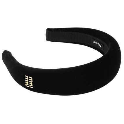 miu miu ベルベットブローチ 黒 リボン miu miu ベルベットブローチ 黒