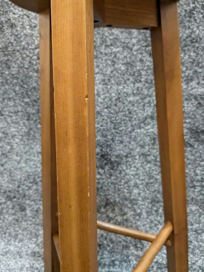 フリーハンドイマイ　木製　スツール　職人　キッチン