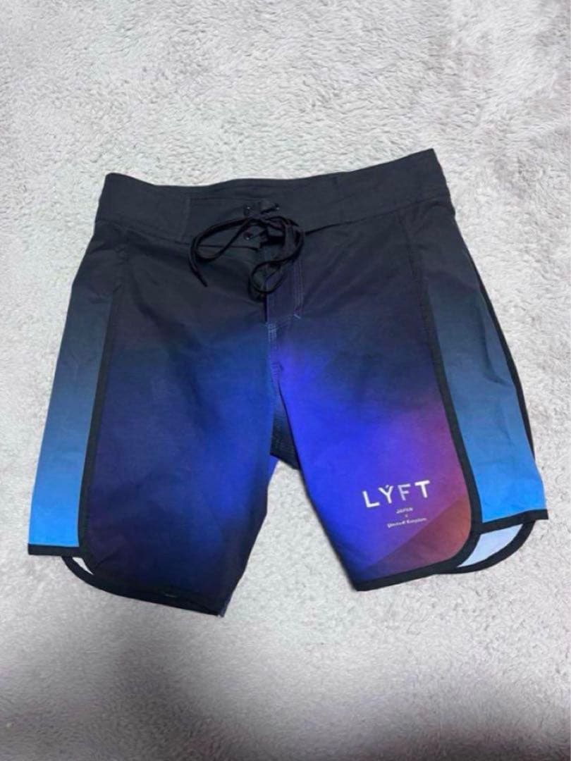 LYFT 水着 サーフパンツ　グラデーションデザイン　S LYFT 水着 サーフパンツ 値下げしました リフト Lyft サーフパンツ