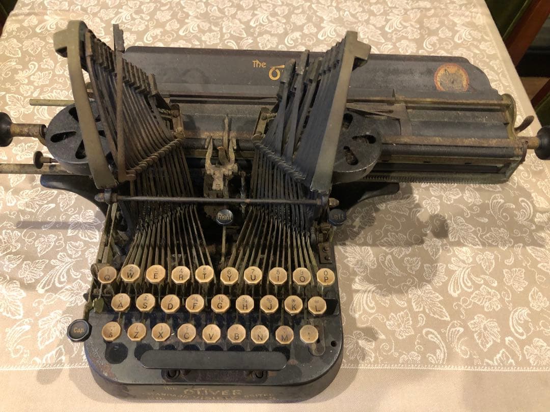 OLIVER タイプライター アンティーク アンティークのレトロなOLIVERタイプライター 【公式通販】