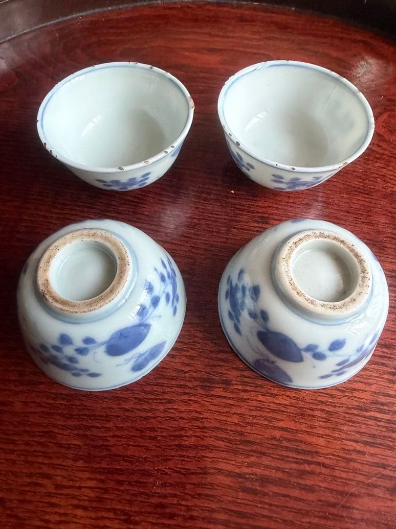 古染付 煎茶器 蝶 花 虫喰い 4客 古染付 煎茶器 蝶 花 虫喰い 4客