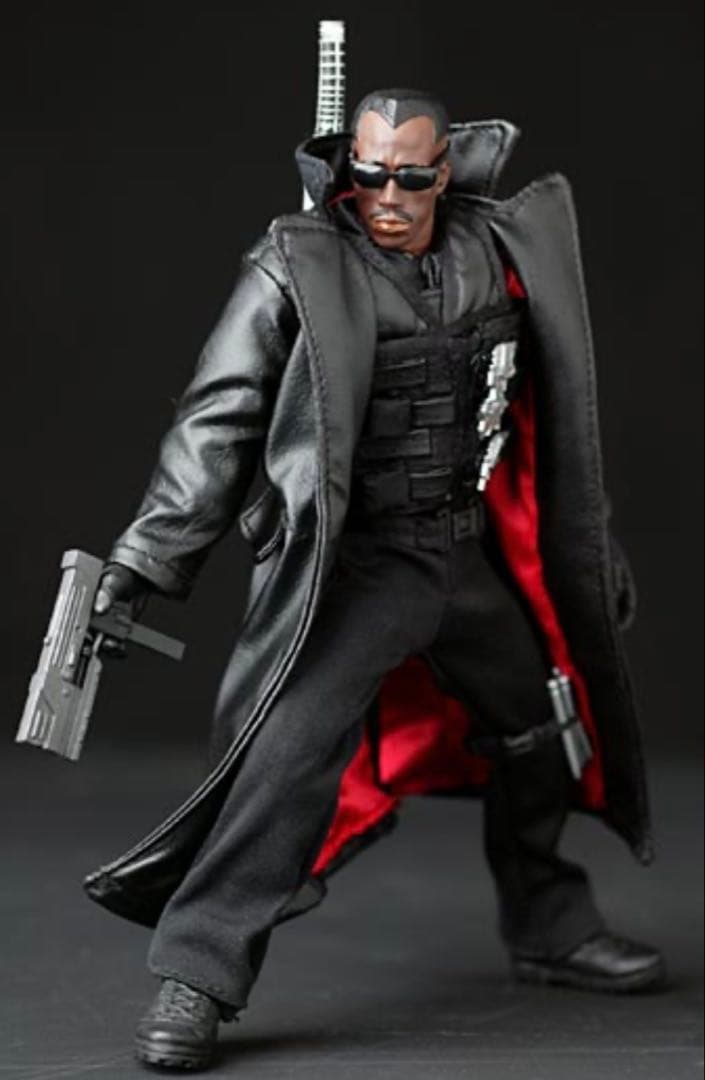 新品　BladeⅡ 12インチ アクションフィギュアブレイド トイビズ 海外フィギュア紹介】TOYBIZ ：「ブレイド」12インチアクション