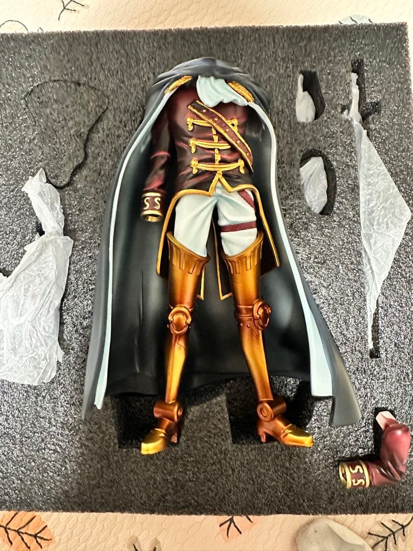 ワンピース 神の騎士団 軍子宮 シャムロック聖 フィギュア ガレージ