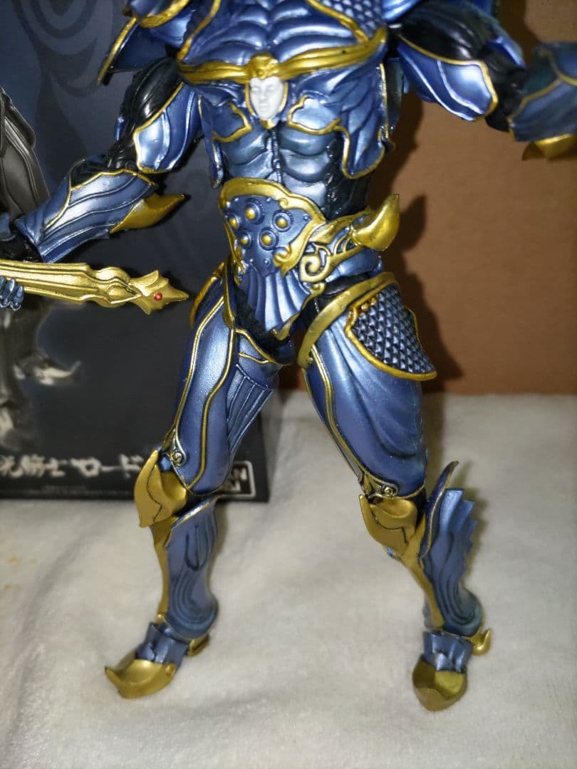 希少品！牙狼　閃光騎士ロード　フィギュア