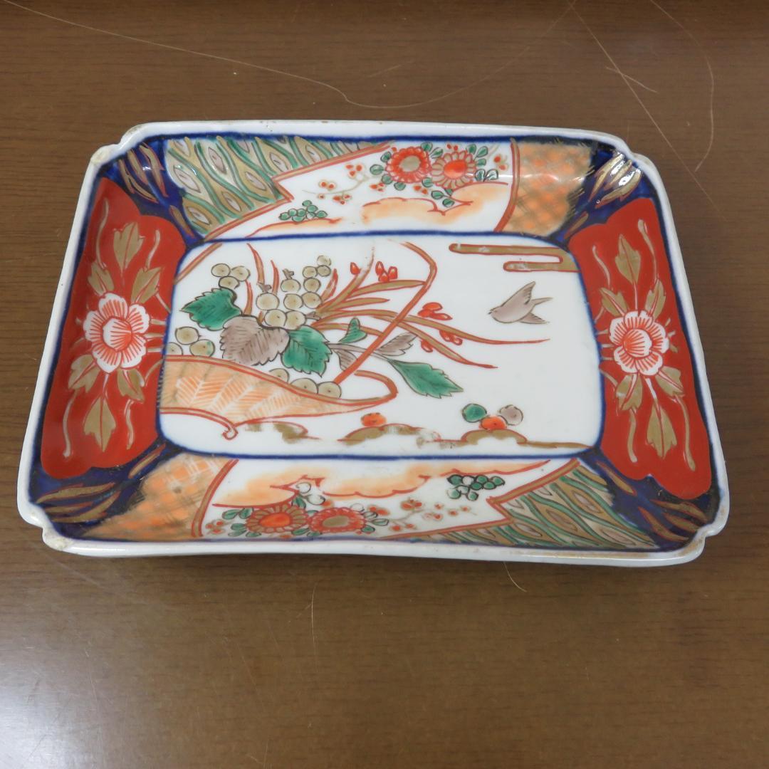 角皿 変形皿 金彩 色絵付け 印判 欠け 窯傷 花文様 ニュウ 歪み 角皿 変形皿 金彩 色絵付け 印判 欠け 窯傷 花文様 ニュウ 歪み - メルカリ