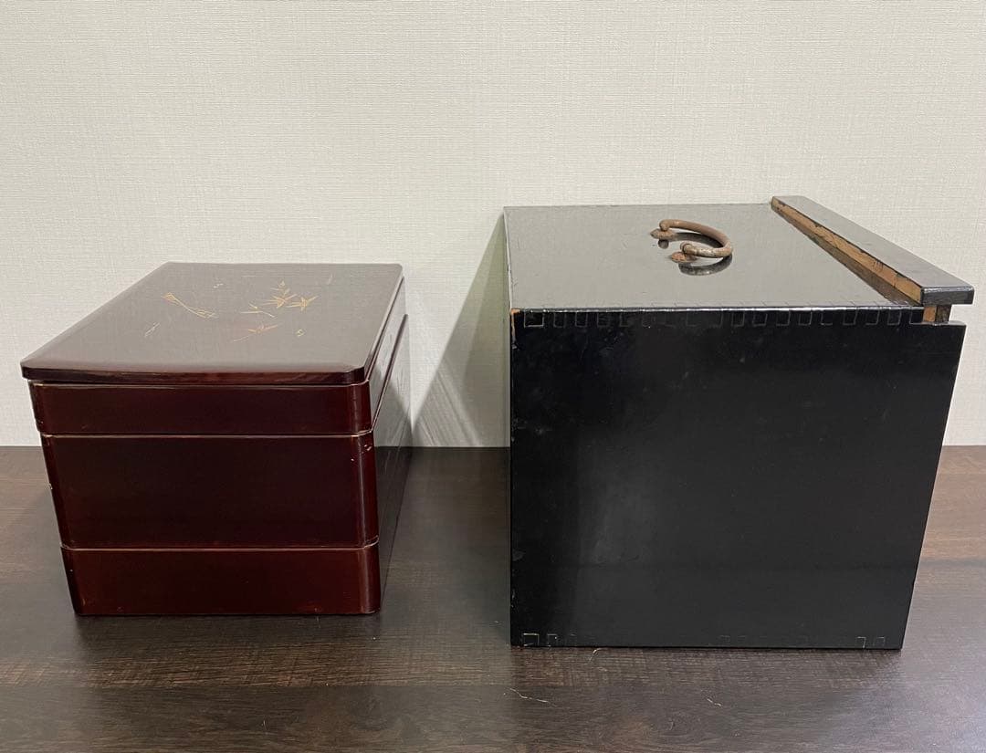 骨董・漆器】天然木 漆塗 重箱 外箱付き 蒔絵（竹・矢）三段重