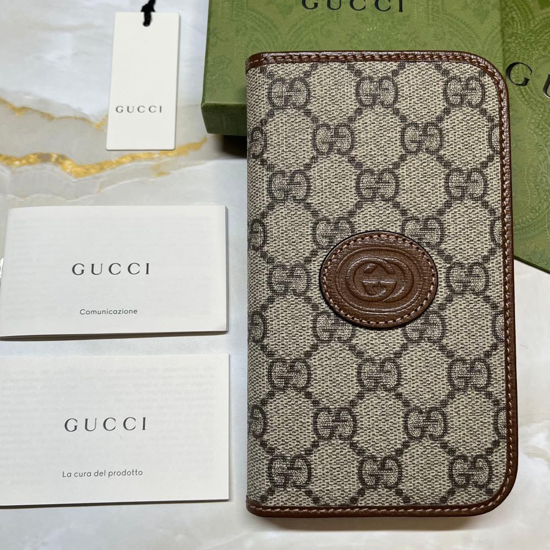 【新品未使用】GUCCI スマホケース iPhone15 手帳型　ラスト 新品未使用】GUCCI スマホケース iPhone15 手帳型 ラスト 新品 GUCCI
