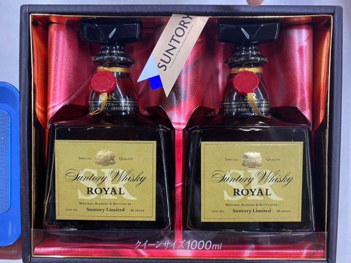 美品 サントリー ロイヤル クイーンサイズ 1000ml 新品 即発送