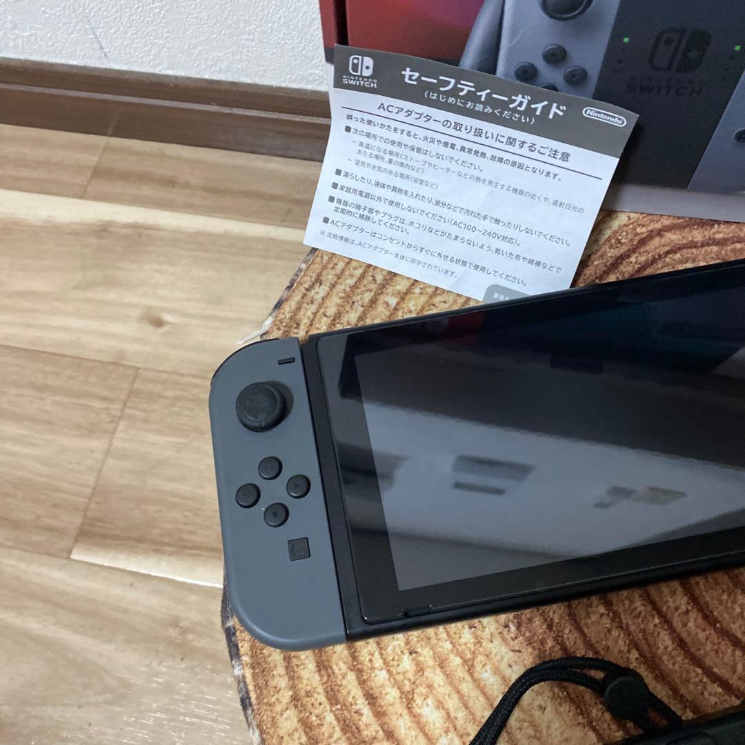 Nintendo Switch ニンテンドースイッチ本体　グレー ①